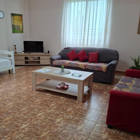 Jozi Kaiser Apartment 1 Durrës Buitenkant foto