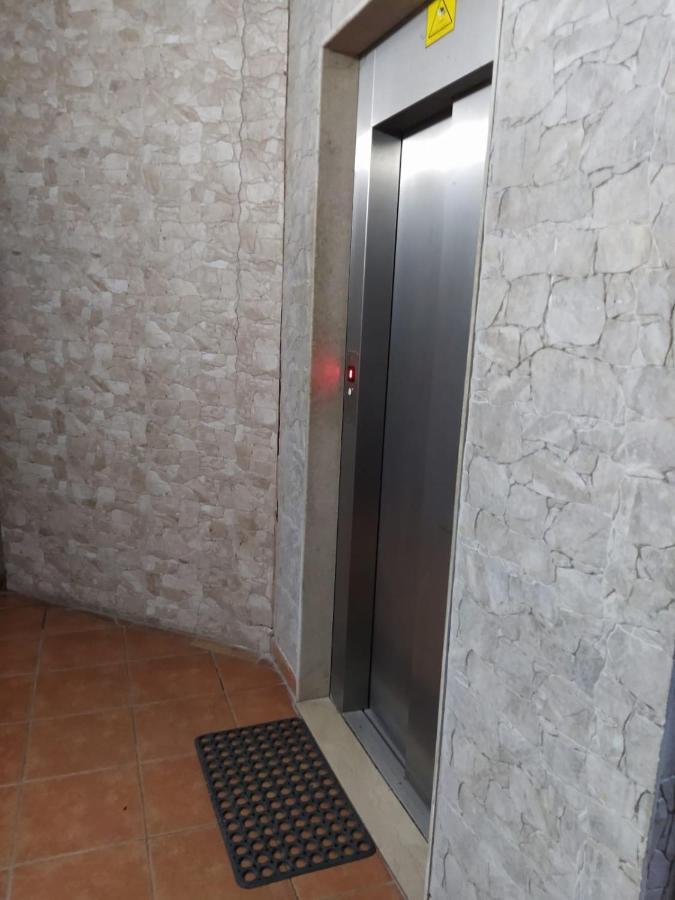 Jozi Kaiser Apartment 1 Durrës Buitenkant foto
