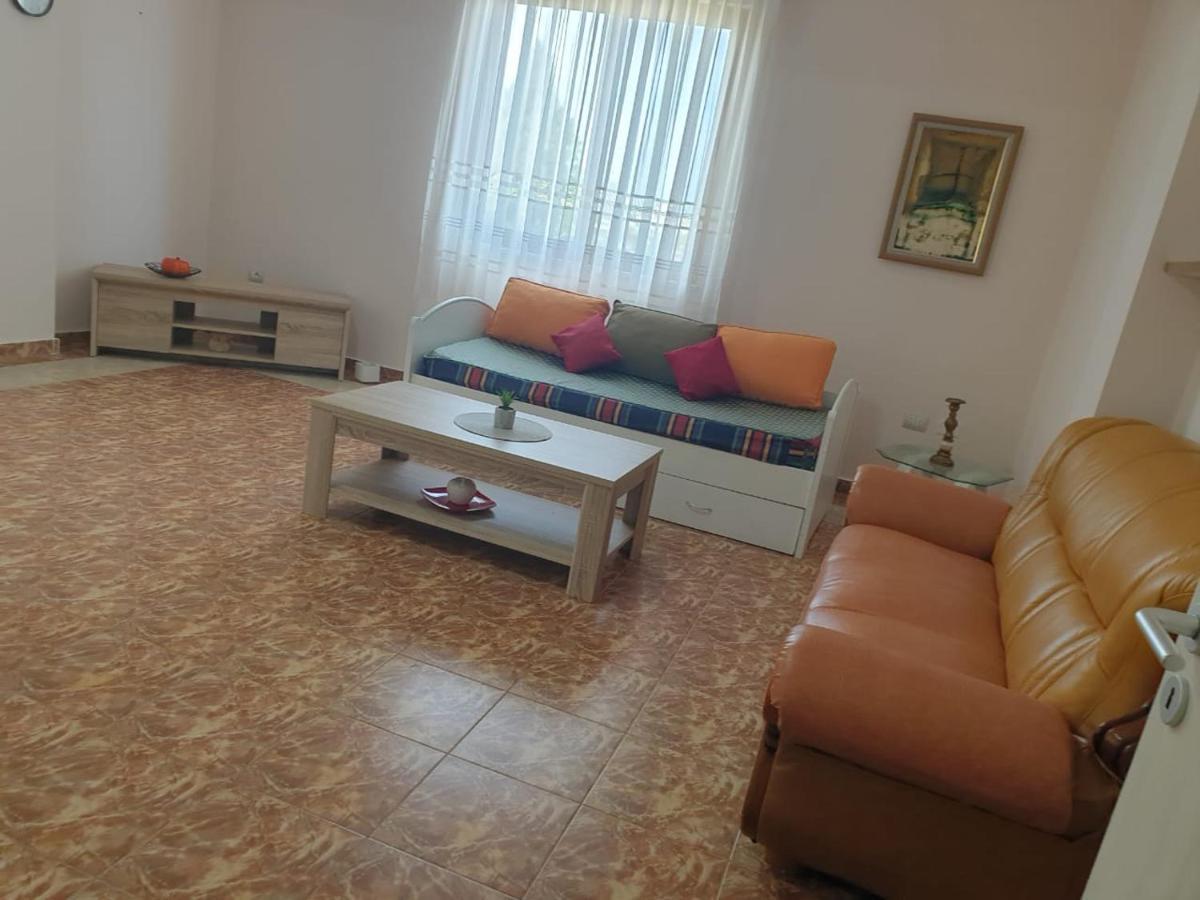 Jozi Kaiser Apartment 1 Durrës Buitenkant foto