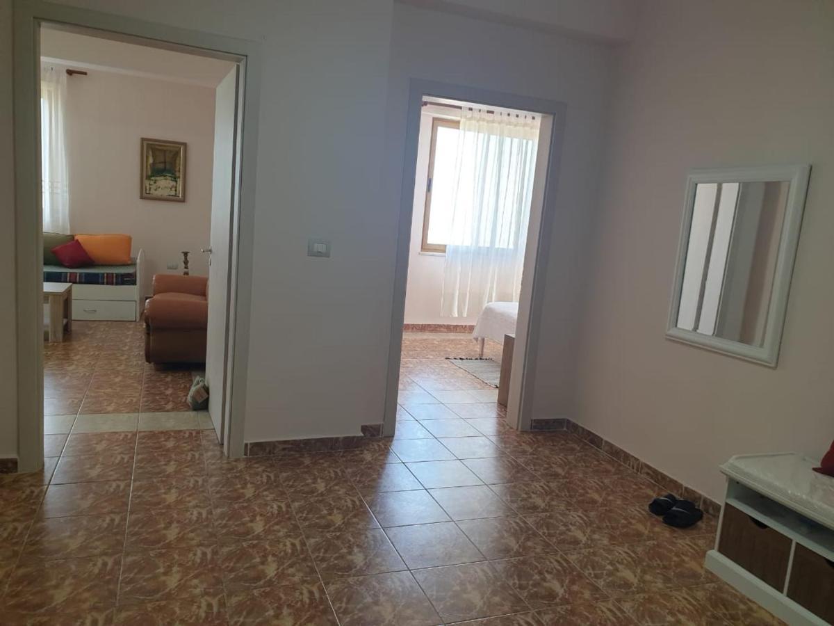 Jozi Kaiser Apartment 1 Durrës Buitenkant foto