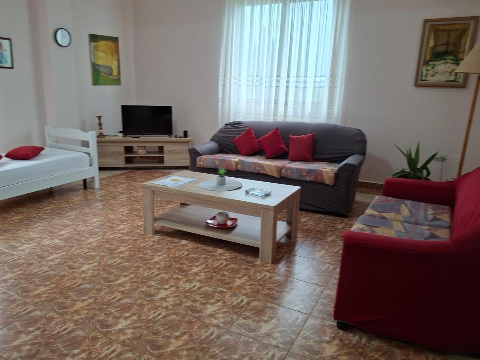 Jozi Kaiser Apartment 1 Durrës Buitenkant foto